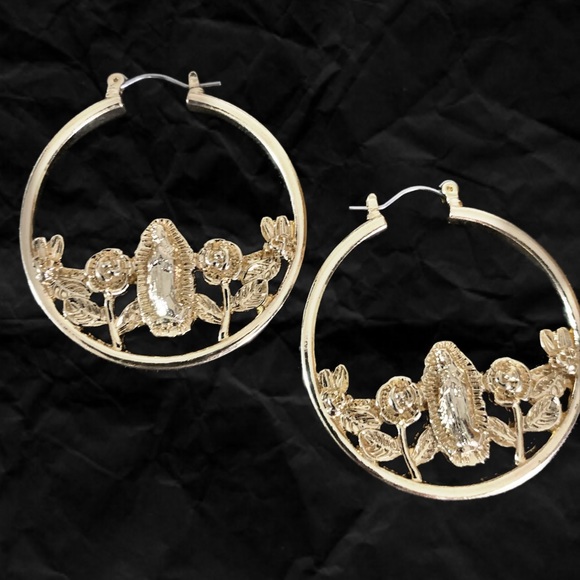 Gold Virgin Mary Hoop Earring’s - Picture 6 of 14